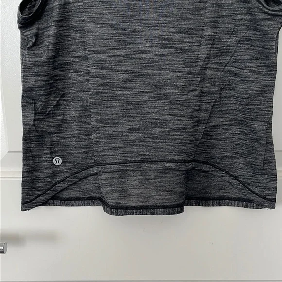 lululemon Squad Goals Tank - Picture 3 of 6